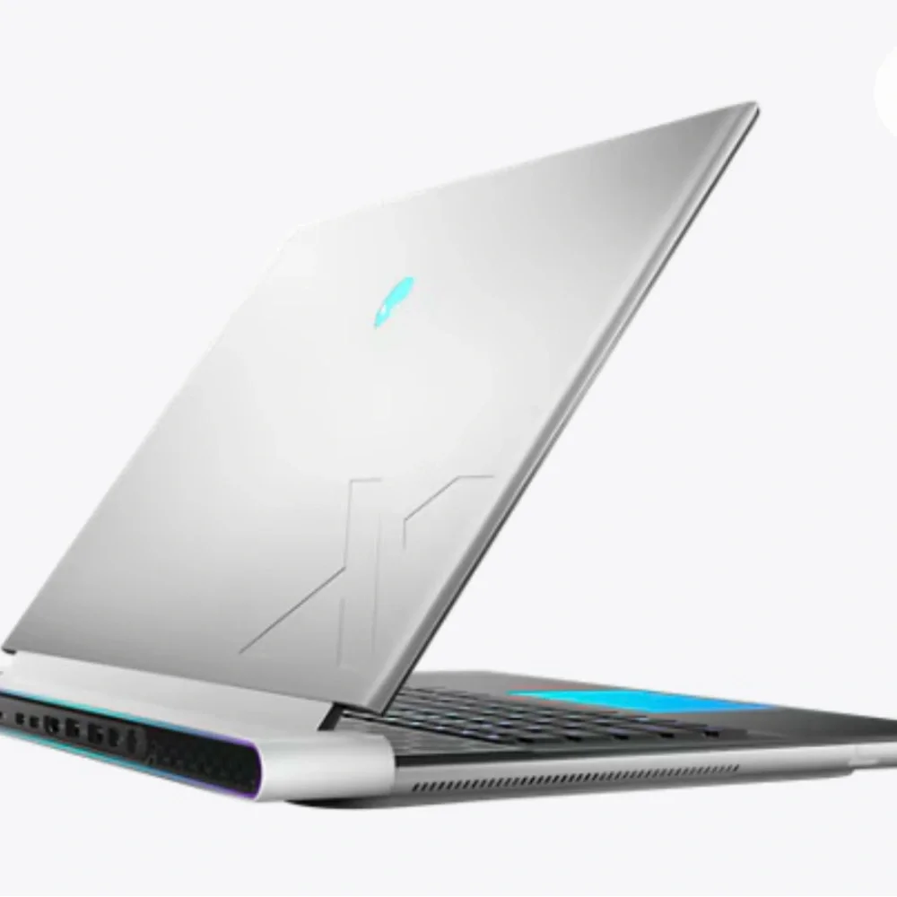 Alienware x16 R2 Gaming Laptop